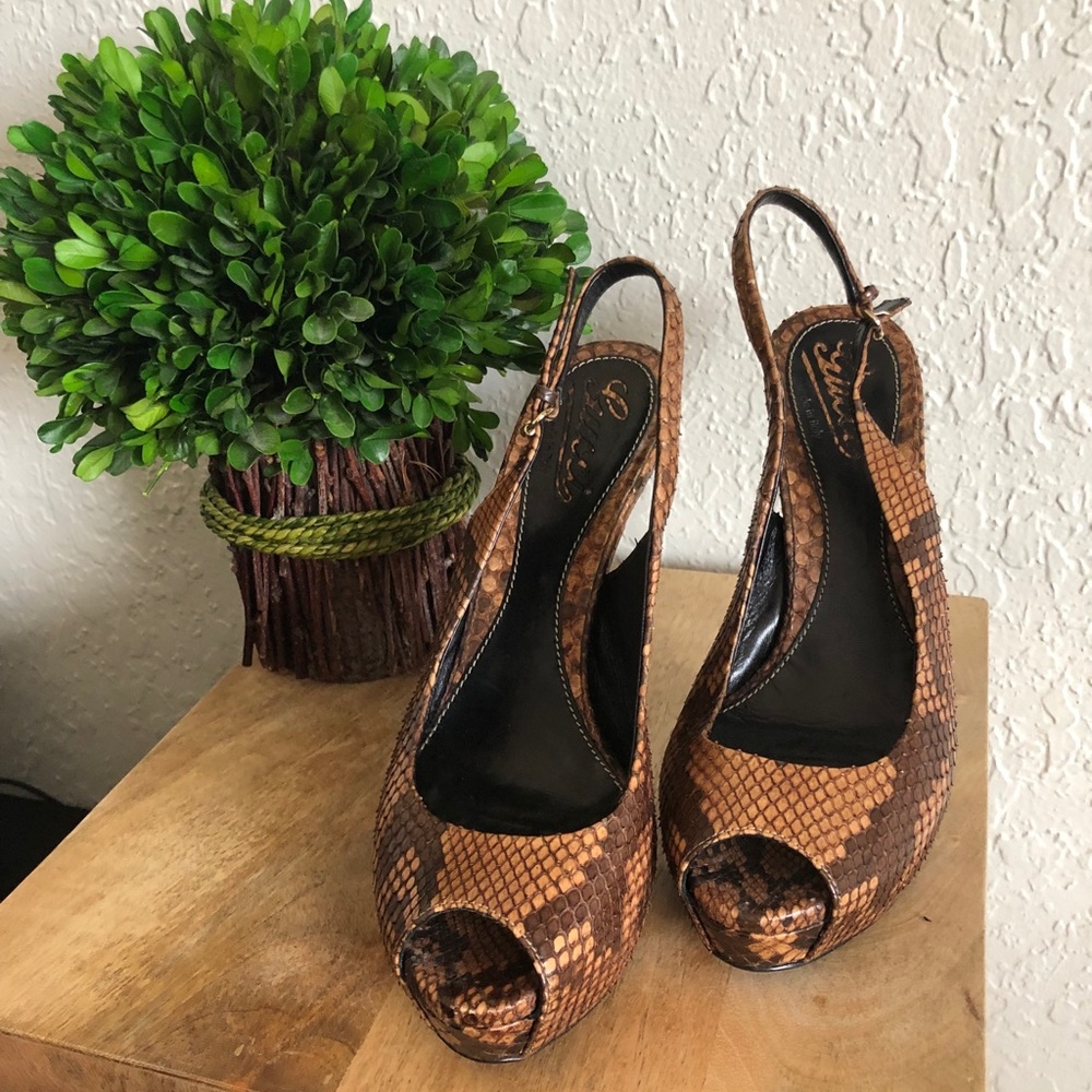 Authentic Gucci sling back snakeskin peep-toe pump